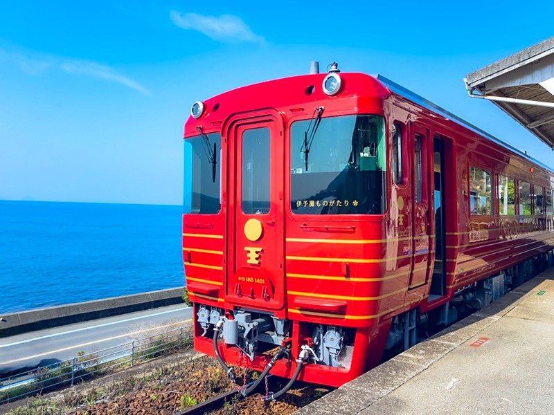 【伊予灘物語】雲之上圖書館‧仁淀川獨木舟‧天空鞦韆‧四國水族館‧足摺星空溫泉5天