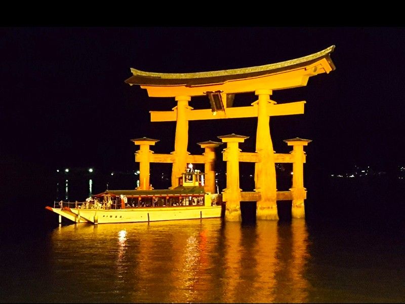 廣島灣夜遊~宮島參拜遊覽船