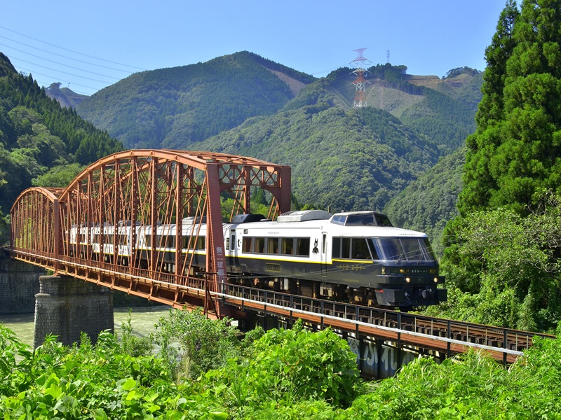 【九州鐵道旅】阿蘇男孩‧高千穗峽‧野生叢林巴士‧別府砂浴‧大分水族館5天