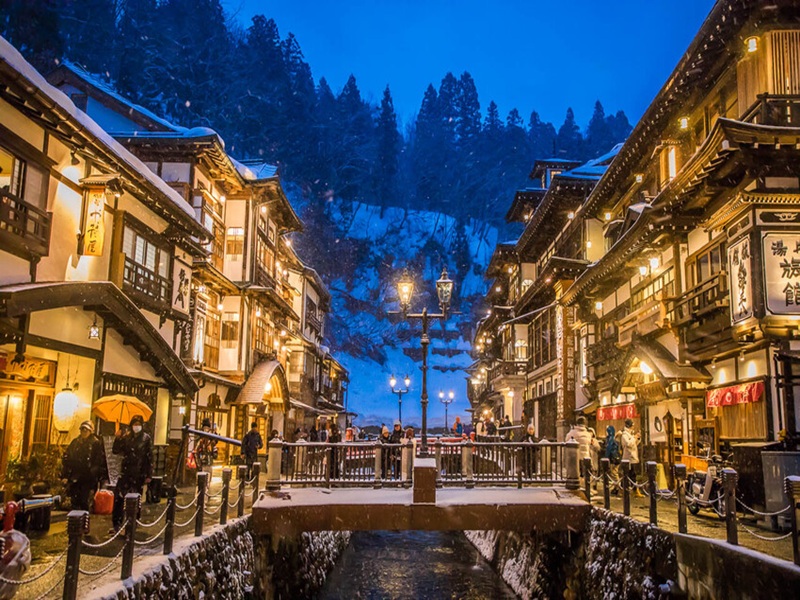 銀山溫泉